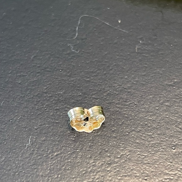 14 Karat Gold & Tanzanite Bracelet & Earrings - Picture 9 of 11